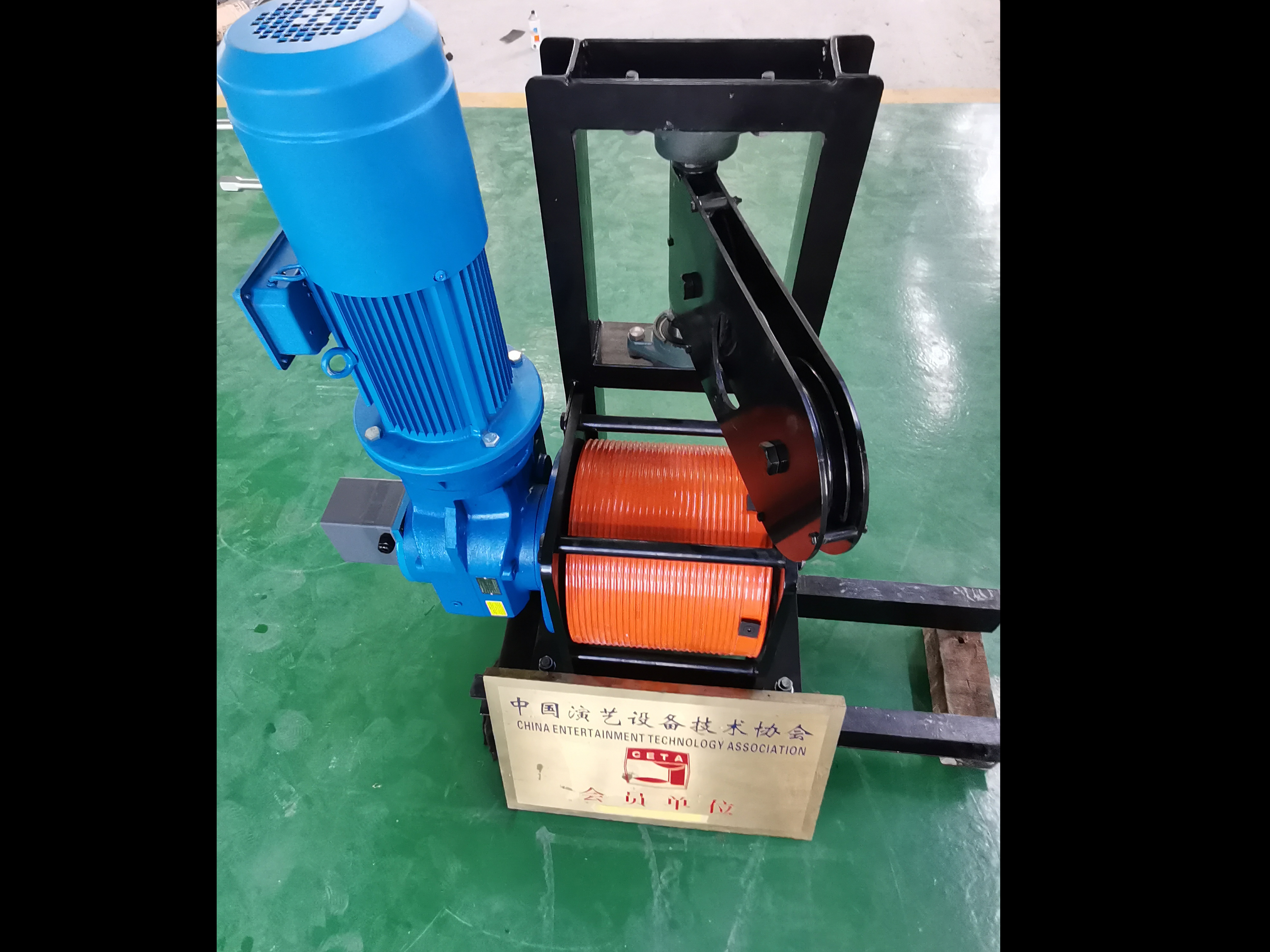 单点吊机                                       2